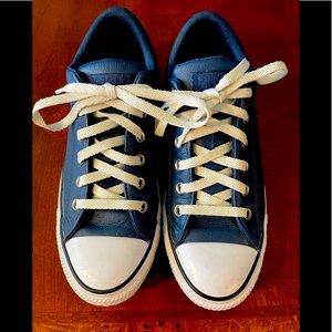 Converse RARE Leather Navy Blue Mens 7 Women’s 9 sneakers